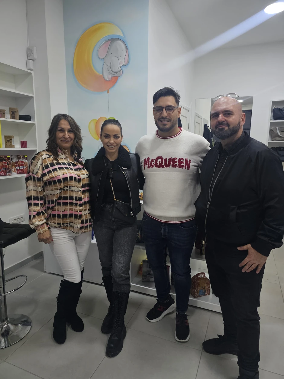 Darko i Kaća došli kod Branke na otvaranje salona