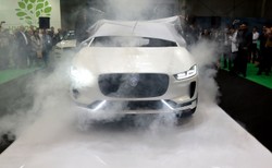 Nowy elektryczny SUV z ogromnym zasięgiem w Polsce. Jaguar I-Pace znacznie tańszy niż Tesla