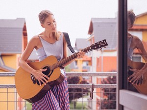 A Barátok közt sztárja új hobbijával debütál a Gardróbnaplónkban