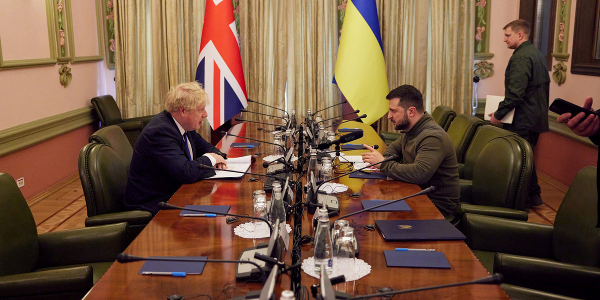 Boris Johnson spotkał się z Zełenskim. Obiecał dozbroić Ukrainę 