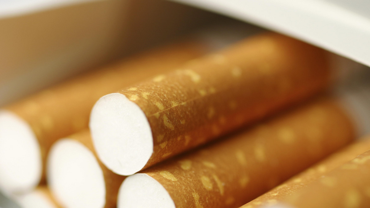 Instytut Ekonomiki Rolnictwa Gospodarki Żywnościowej (IERIGŻ) prognozuje spadek spożycia papierosów w 2014 roku o ok. 5 proc. W 2013 roku ich konsumpcja spadła o ok. 8 proc.