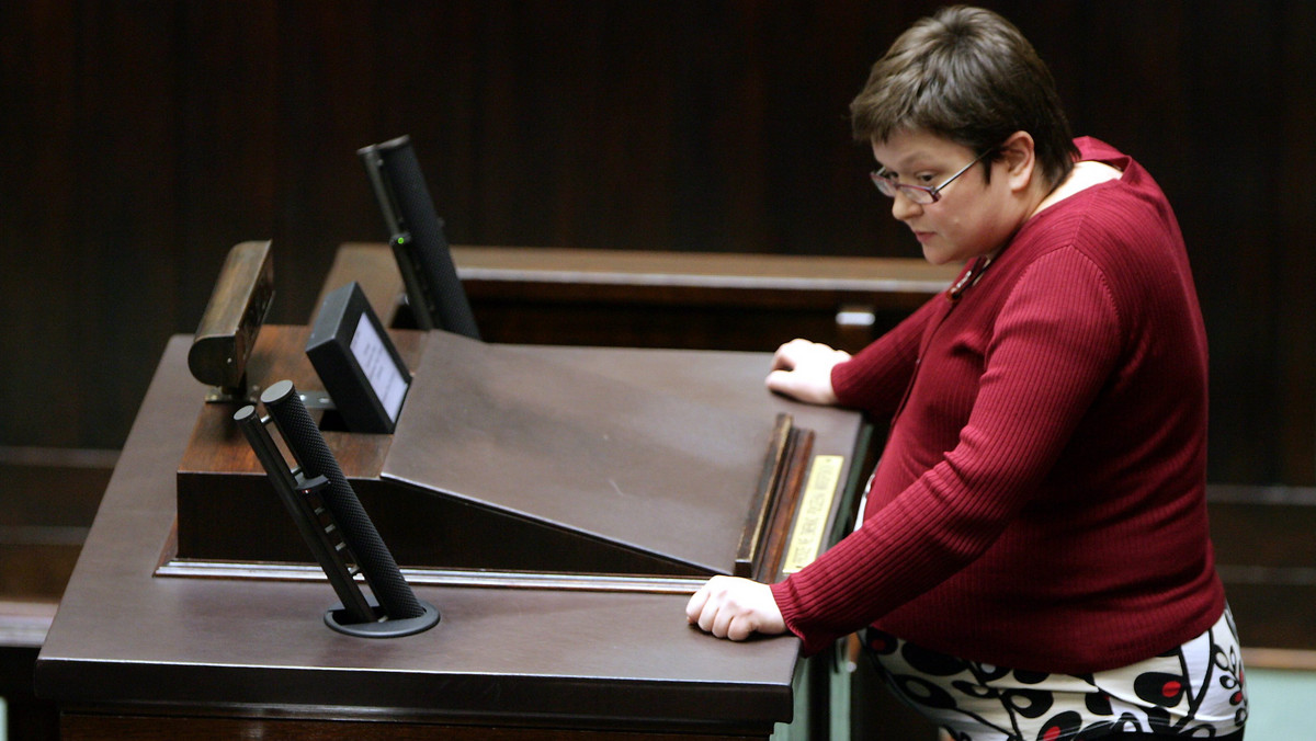 Wiceminister pracy i polityki społecznej Agnieszka Chłoń-Domińczak zrezygnowała z pracy w resorcie. Jak powiedziała, pismo w tej sprawie wysłała już do premiera Donalda Tuska.