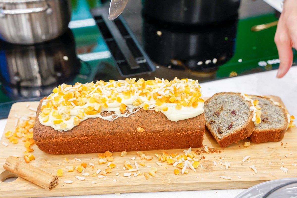 Keks makowy od Ewy Wachowicz. Jego smak podkręci biała czekolada i rumowy aromat