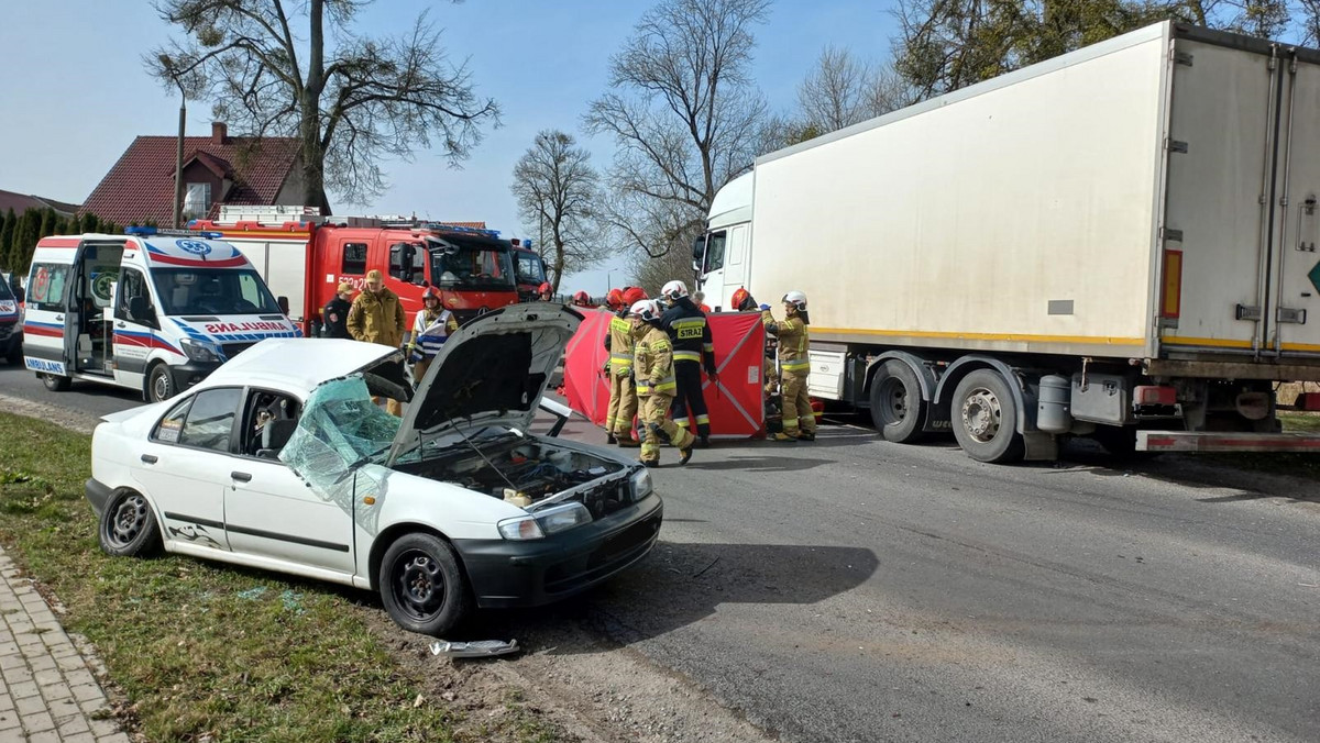 Tragiczny wypadek koło Ostródy. 19-latek zginął na miejscu