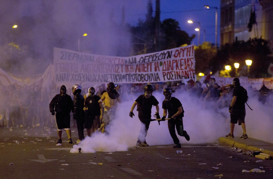 Neredi su izbili oko 20 sati