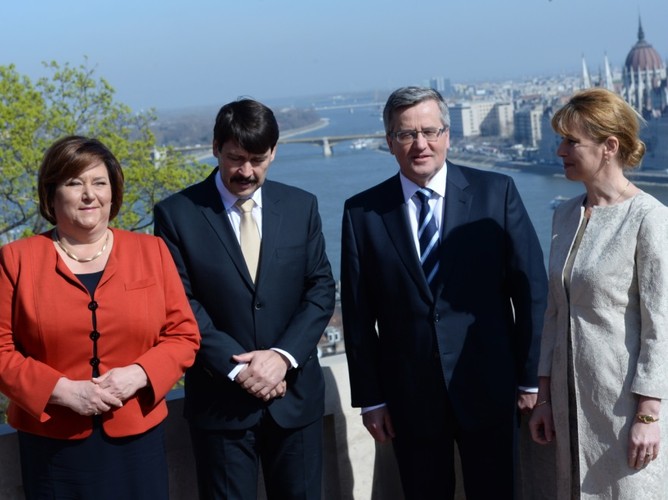 Anna i  Bronisław Komorowscy z parą prezydencką Węgier