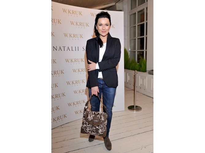 Nawet na mniej oficjalnych spotkaniach dziennikarka pojawia się w wysokich butach