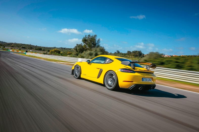 Porsche 718 Cayman GT4 RS