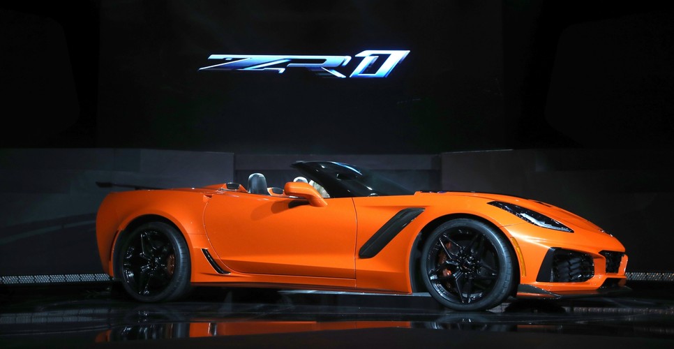 Chevrolet Corvette SR1