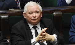 'Le Figaro': Kaczyński jest 'chłopcem do bicia na dzisiaj', ale 'rozgrywkę prowadzi' Orban