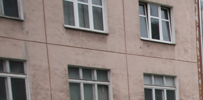 Plaga upadków z okna w Gdyni. Nie żyje 20-latek