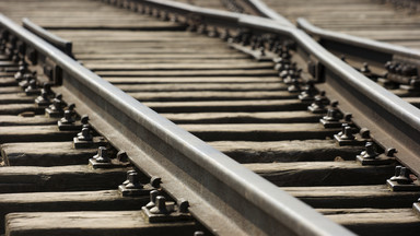 Malbork: pociąg nie wyhamował i uderzył w barierę przed końcem peronu