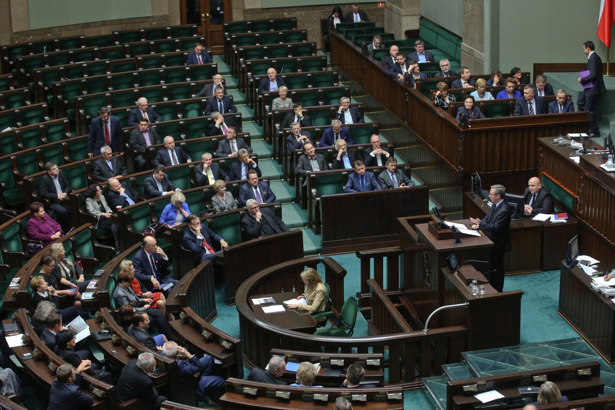 Debata nad wnioskiem PiS o odwołanie Radosława Sikorskiego z funkcji marszałka Sejmu