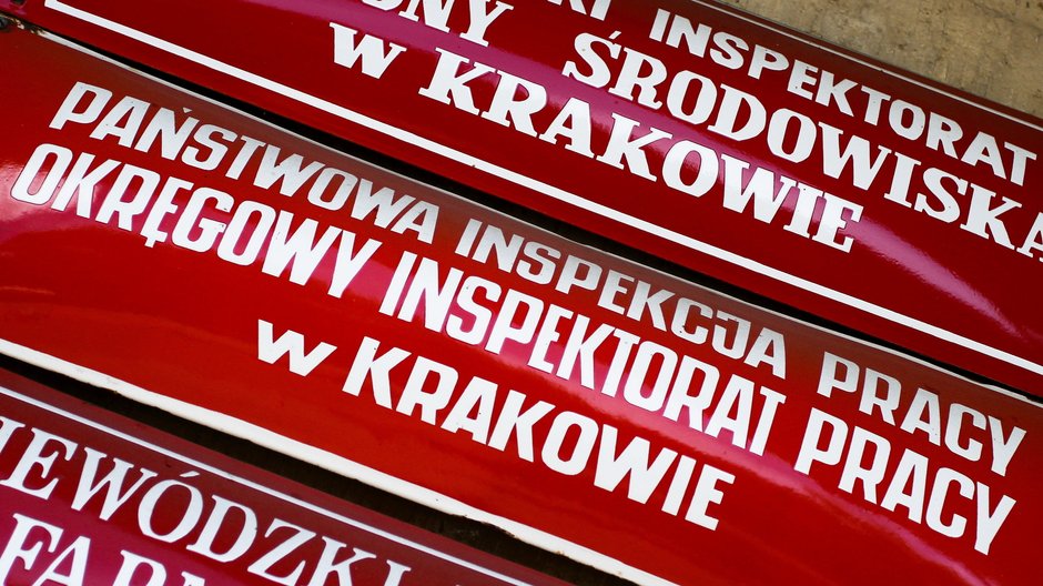 Sygnalista będzie mógł zgłosić nieprawidłowość do każdego urzędu, a jak nie będzie wiedział, do  którego, powinien pójść do Państwowej Inspekcji Pracy