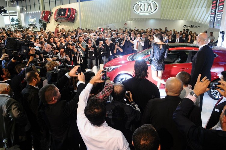 Irina Shayk i kia pro_cee'd