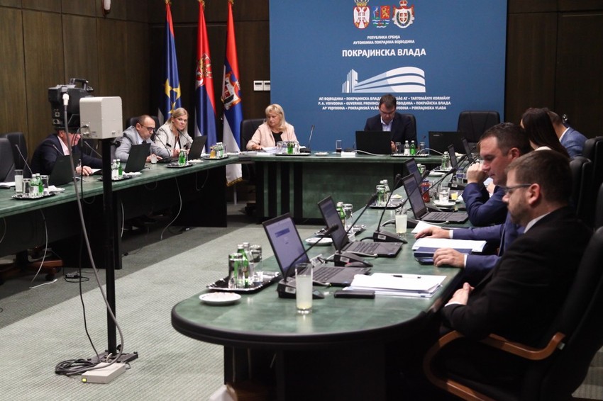 Vlada Vojvodine, Sednica, Igor Mirović