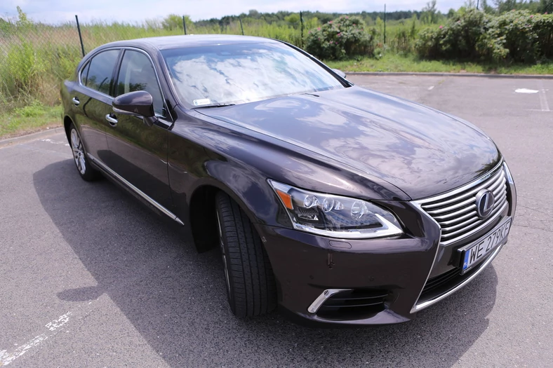 Lexus LS 600h L