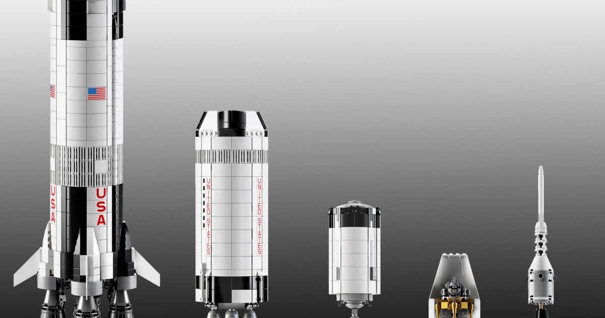 Lego saturn v cena hotsell