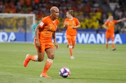 Historyczny moment dla piłki nożnej. Kobiety będą grać razem z mężczyznami