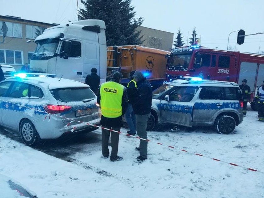 8-latka zginęła pod kołami ciężarówki na przejściu dla pieszych. Kierowca usłyszał zarzuty