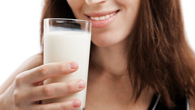 Mleko - szkodliwe czy korzystne dla zdrowia? Tłumaczą eksperci