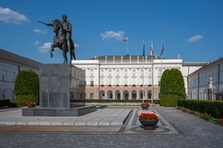 Miliony Polaków z prawem do dłuższego urlopu, wyższej odprawy, dodatków stażowych i nagród jubileuszowych. Rewolucja w prawie pracy z podpisem Prezydenta