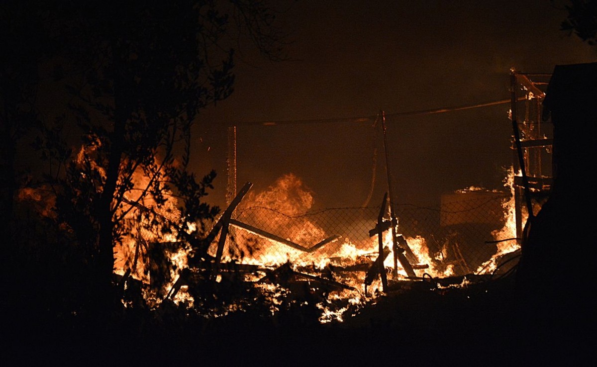 Pożar w obozie dla uchodźców Moria
