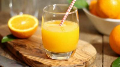 How to make fresh orange juice without a squeezer