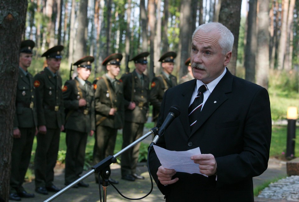 ROSJA MIEDNOJE CMENTARZ ROSYJSKI UROCZYSTOŚCI