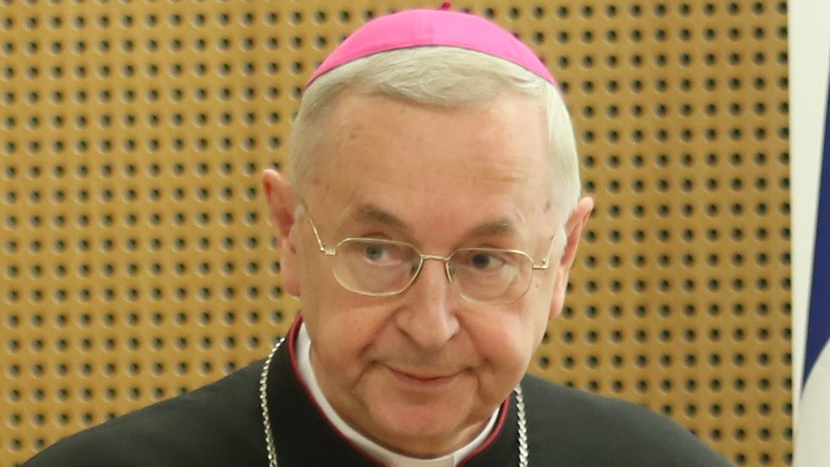 Przewodniczący polskiego episkopatu abp Stanisław Gądecki interweniuje ws. księdza skazanego za molestowanie nieletniej. Dziś poprosił przełożonego zakonnego księdza o jak najszybsze przeprowadzenie kanonicznego postępowania karno-administracyjnego w tej sprawie.