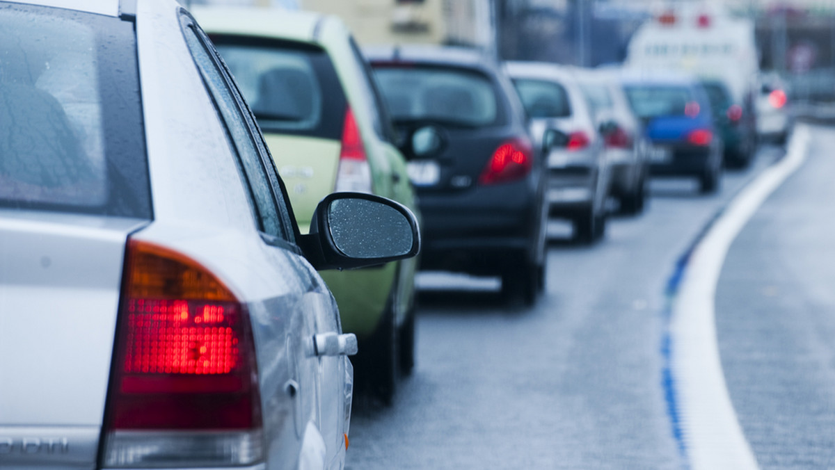 Z powodu kolizji i wypadków w Wielkopolsce kierowców wyruszających na długi weekend czekają duże utrudnienia m.in. na A2, gdzie doszło do kolizji kilku samochodów. Utrudnienia są także m.in. na DK92 w Tarnowie Podgórnym i na S5 między Czerniejewem a Gnieznem.