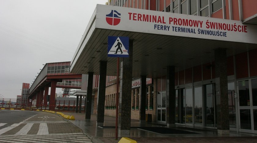 "Dobra zmiana" w Świnoujściu. Z USC trafiła na terminal promowy