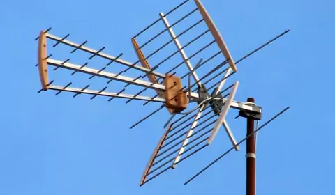 DVB-T2. Jak wybrać dobrą antenę do odbioru telewizji naziemnej?