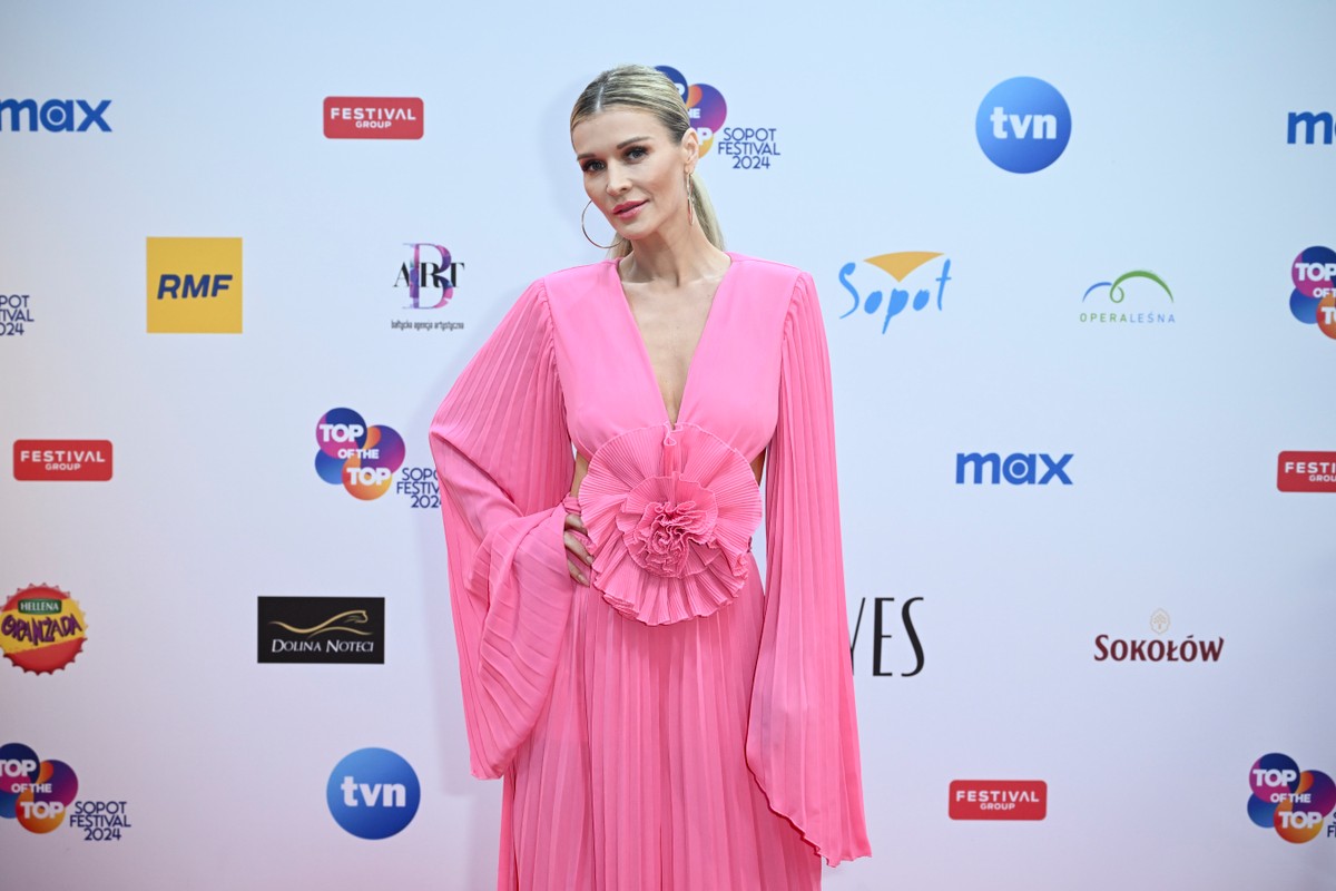 Joanna Krupa założyła profil na aplikacji randkowej. Czy znalazła swoją drugą połówkę?