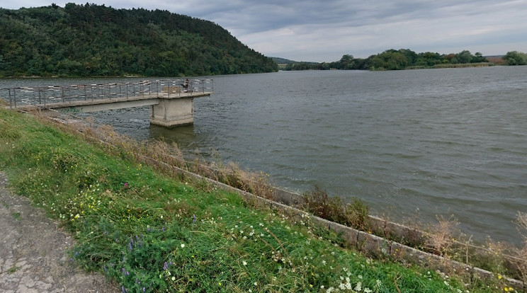 Ennél a tónál történt a tragédia /Fotó: Google Maps
