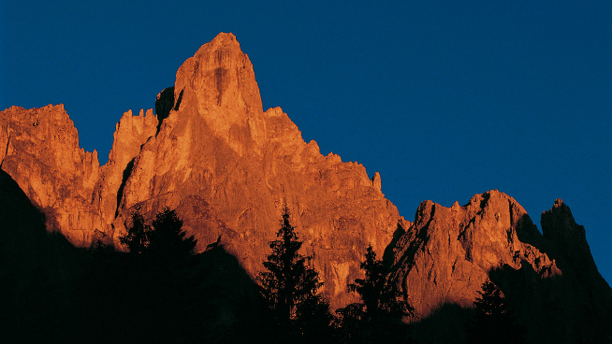 Nie ma we Włoszech drugiego takiego regionu, w którym trzy czwarte terytorium stanowiłyby góry. I to jakie! Łańcuchy Alp Zillertalskich, Ötztalskich, Retyckich. I przede wszystkim Dolomity, uważane za najpiękniejsze góry w Europie.