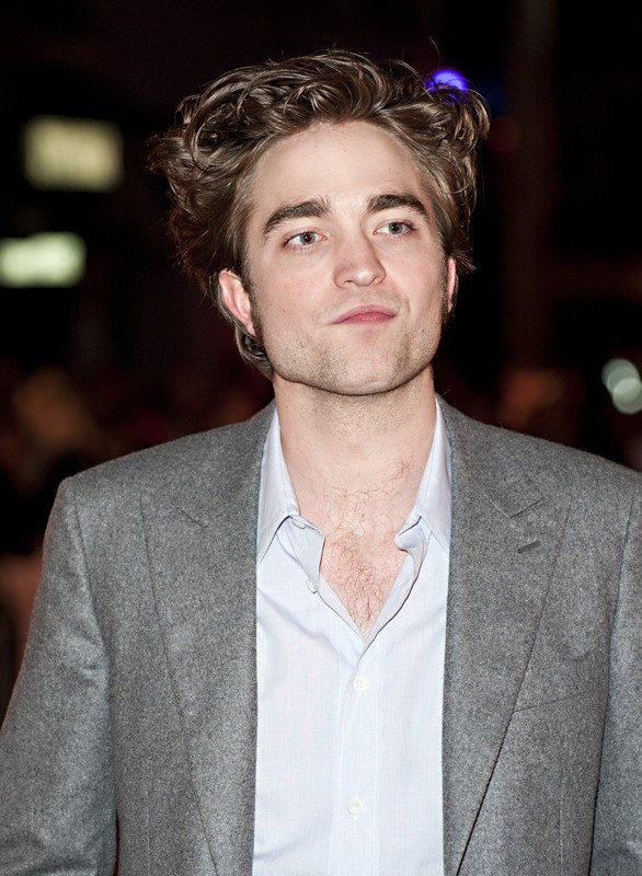 Robert Pattinson na czerwonym dywanie
