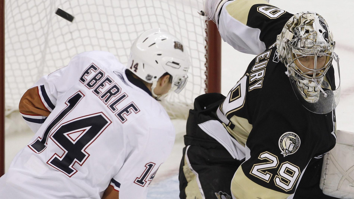 Rzuty karne stały się w ostatnim czasie specjalnością Pittsburgh Penguins. Mistrzowie sprzed dwóch sezonów wygrali po nich po raz czwarty z rzędu, pokonując 2:1 Florida Panthers. We wszystkich wygranych w ten sposób meczach brylował bramkarz Marc-Andre Fleury. Udział w kolejnej fazie sezonu wywalczyli sobie Boston Bruins.