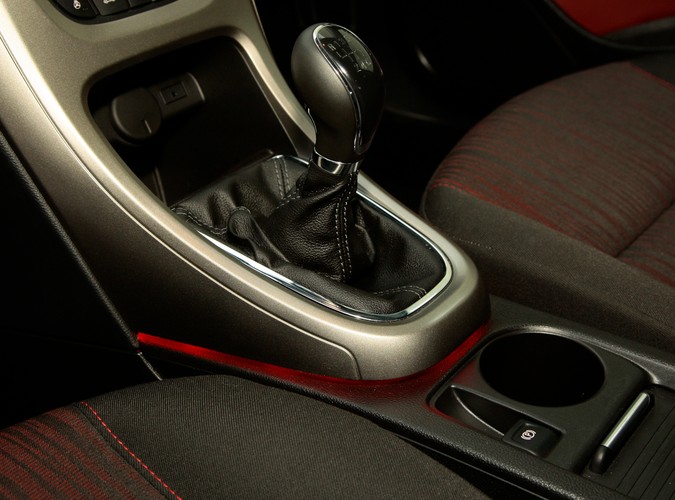 Do redakcji trafiła biała rakieta Opla z turbodoładowanym benzynowym silnikiem 1.4. Oto jak wygląda 140 KM z Gliwic w akcji...