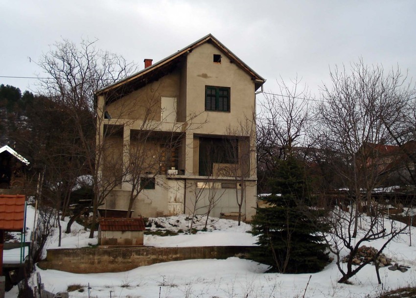 Kuća u Knez selu kod Niša u kojoj je nađeno telo Nebojse I. 