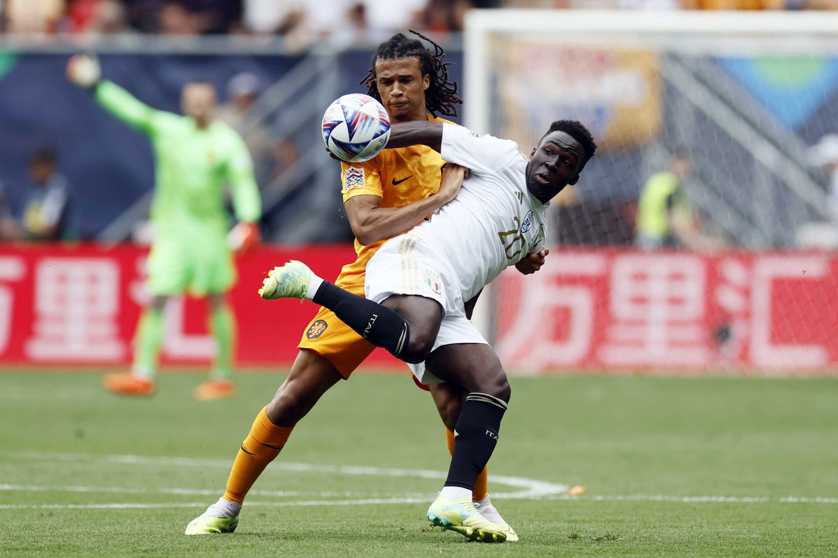 Nathan Ake i Wilfried Gnonto