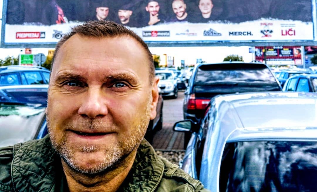 Stand-up komik, choreograf a herec Ivo Ladižinský.