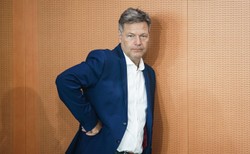 Habeck wygwizdany. Minister odpowiedział protestującym: Do wojny podżega Putin