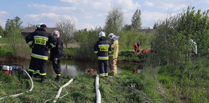 Ciągnik wpadł do stawu, mężczyzna zginął na miejscu