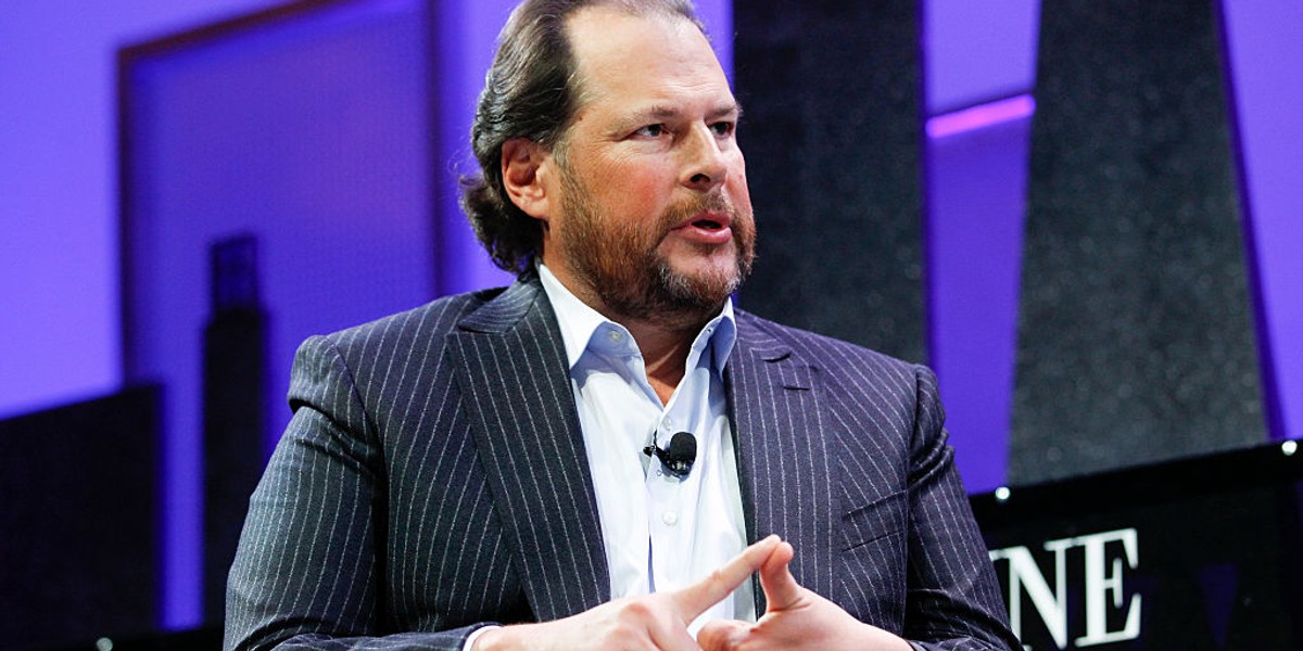 Marc Benioff jest założycielem i prezesem Salesforce, firmy oferującej oprogramowanie CRM w chmurze 