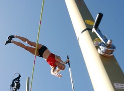 Tyczki pękają na zawodach i treningach. W tej dyscyplinie to chleb powszedni