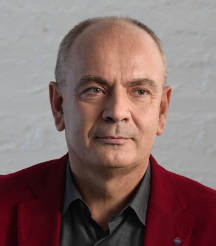 – Przez wiele lat nasza firma, będąc formalnie właśnie spółką jawną, nie miała jednego „prezesa”. Wszystkie uprawnienia znajdowały się bezpośrednio w gestii ówczesnych właścicieli, „prezes” był zatem jakby kolegialny, i to z dobrze przemyślanym podziałem zakresu obowiązków pomiędzy poszczególne osoby – podkreśla Jacek Michalak, wiceprezes Grupy Atlas ds. rozwoju