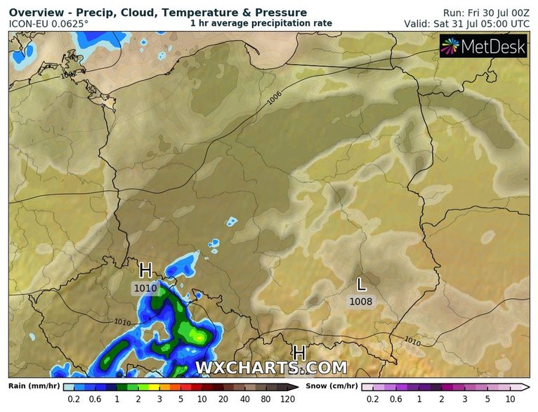 Nad ranem do Polski wkroczy front atmosferyczny z przelotnymi opadami deszczu