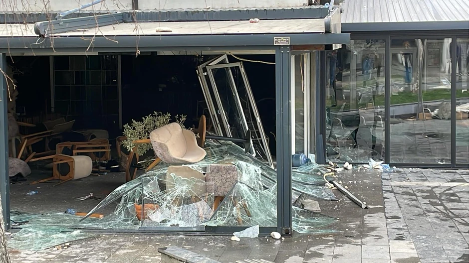 Demoliran kafić vlasnika diskoteke