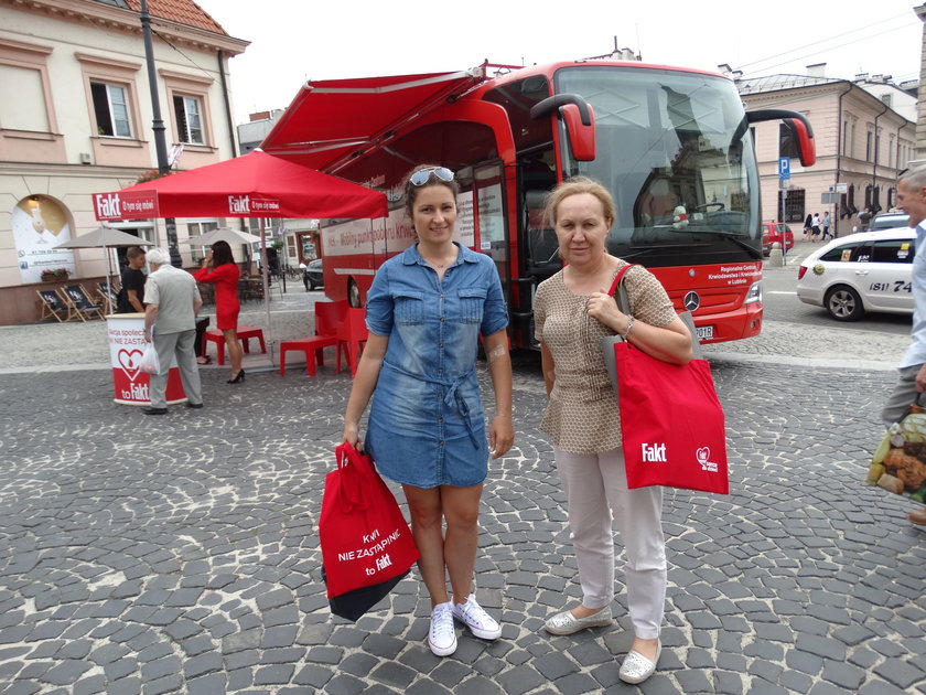Joanna Błachuta (32 l.) i Anna Mitrut (59 l.) pomaganie mają we krwi.